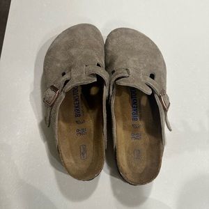 Birkenstock Clog in Taupe Size 39